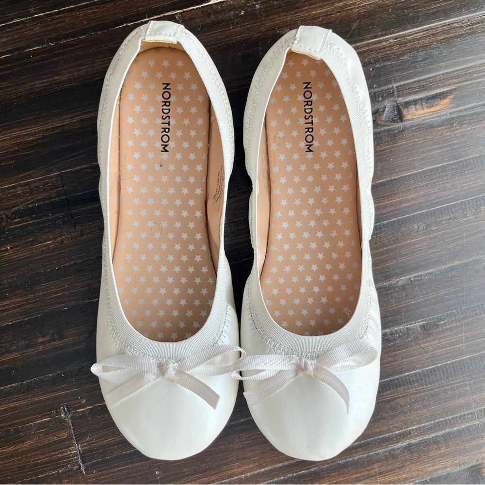 NORDSTROM Kids Elise Ballet Flat In White NEW - Picture 5 of 13